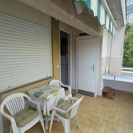 Alma Apartment Makarska