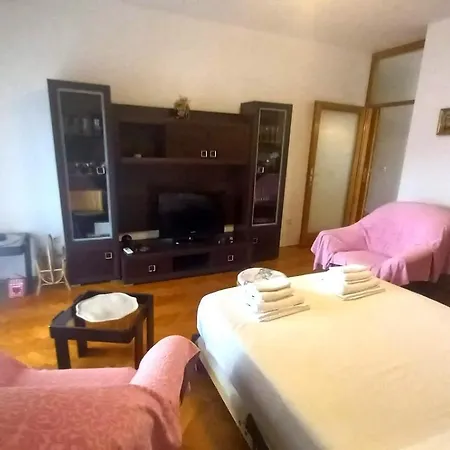 Alma Apartment