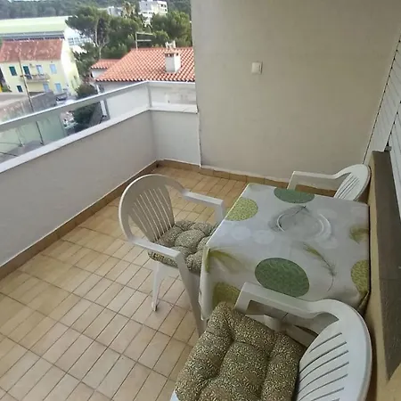 Apartment Alma *
